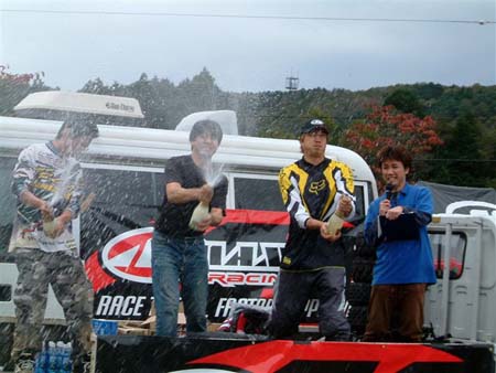 04mobi047