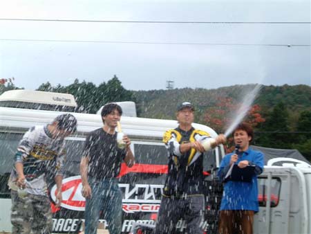 04mobi048